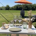 Chateau De Neyran D'hotes & فندق مبيت وإفطار 3*