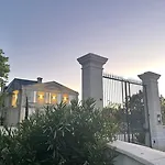 فندق مبيت وإفطار Chateau De Neyran D'hotes & سولاك سور مير