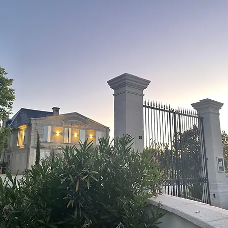 Bed & Breakfast Chateau De Neyran D'hotes & Soulac-sur-Mer