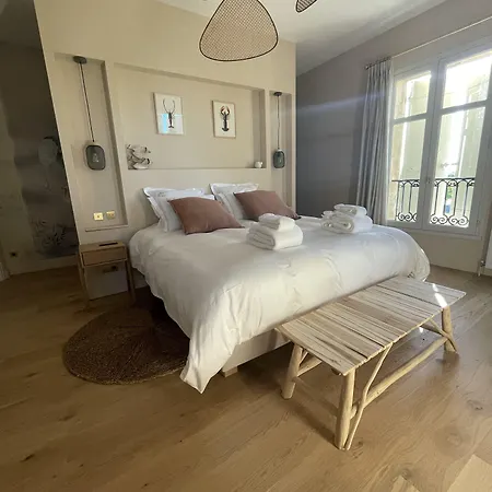 Chateau De Neyran D'hotes & 3* Soulac-sur-Mer