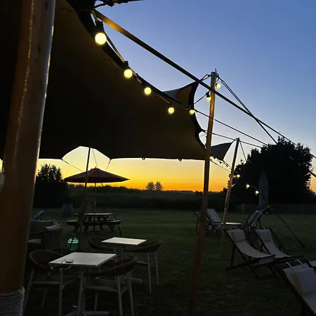 Chateau De Neyran D'hotes & Bed & Breakfast