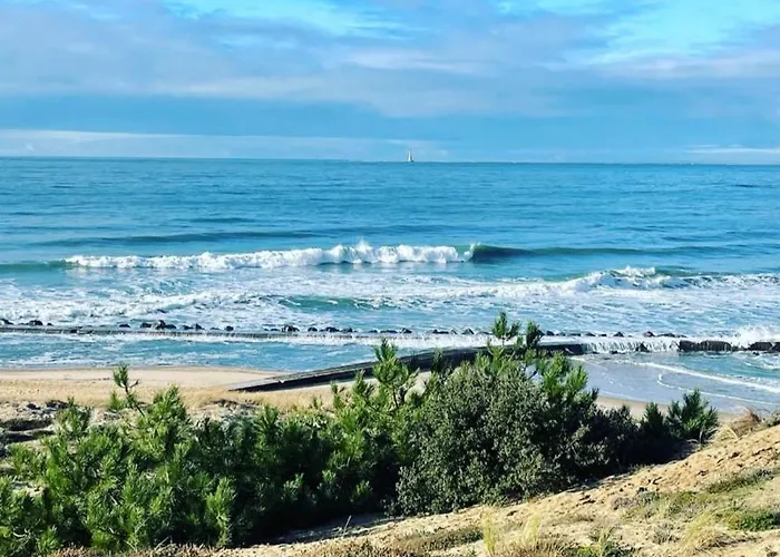 Panzió Chateau De Neyran D'hotes & Soulac-sur-Mer