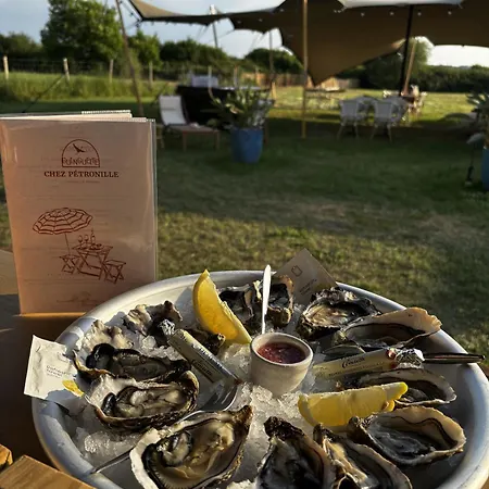 Chateau De Neyran D'hotes & 3* Soulac-sur-Mer