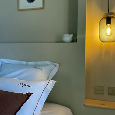 Chateau De Neyran D'hotes & 3* Soulac-sur-Mer