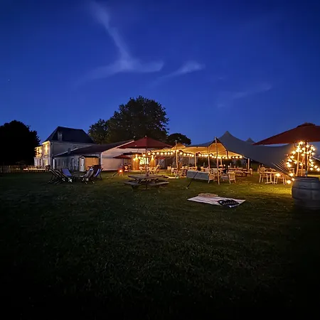 Chateau De Neyran D'hotes & Bed & Breakfast 3*