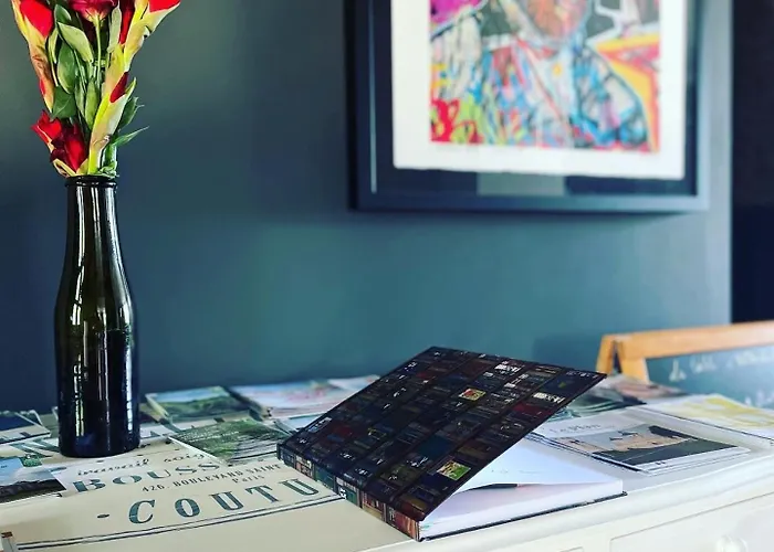 Bed & Breakfast Chateau De Neyran D'hotes & 3*