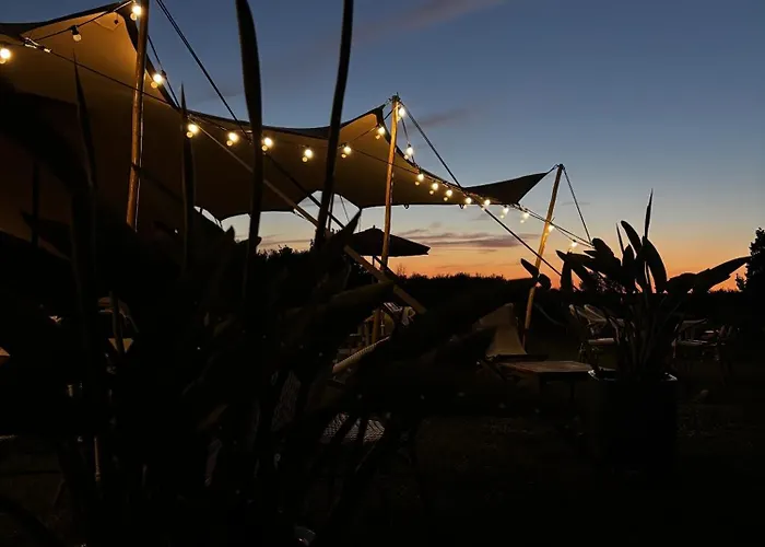 Bed & Breakfast Chateau De Neyran D'hotes &