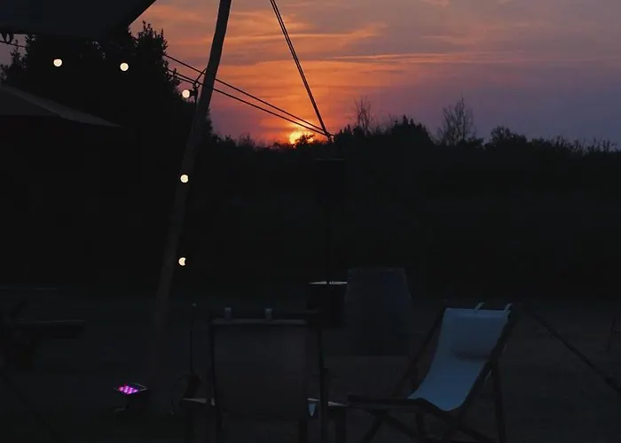 Chateau De Neyran D'hotes & Bed & Breakfast 3*