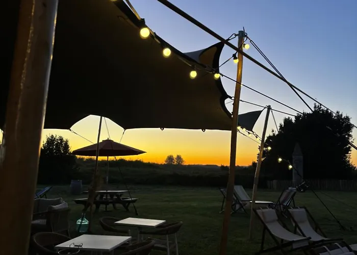 Chateau De Neyran D'hotes & Bed & Breakfast